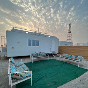 Relax by the sea in Al Ghariyeh Caravan (3) — a fully equipped beachfront caravan perfect for families and groups seeking a private oceanfront escape in Qatar.
