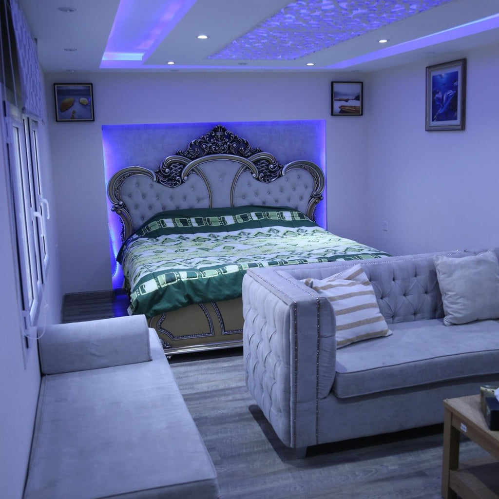 Enjoy a serene beach retreat with Al Ghariyeh Caravan (3), featuring cozy interiors, outdoor seating, and all the essentials for a comfortable seaside stay.