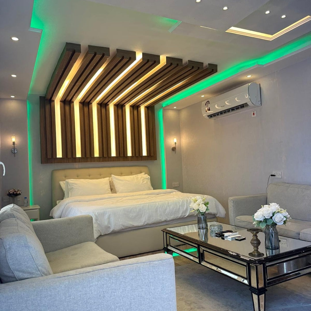 Al Marona VVIP Caravan exterior with outdoor seating area for up to 15 guests, perfect for a group retreat in Qatar.